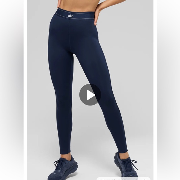 ALO Yoga - Airlift High-Waist Suit Up Legging in Navy - Size L - Picture 9 of 9